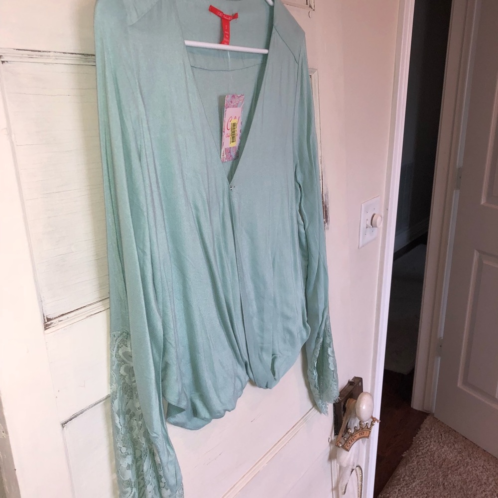 Chelsea & Violet Blouse
